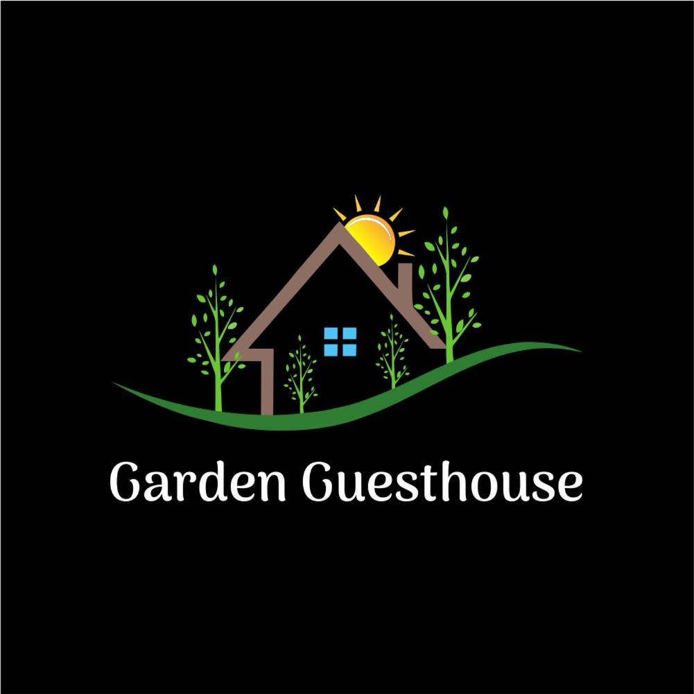 Garden Guesthouse Gjakova Esterno foto